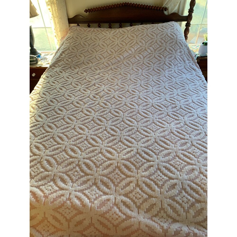 Vintage Pink Chenille Bedspread 98"x96" Fringe Geometric Pattern Soft Cotton Fab